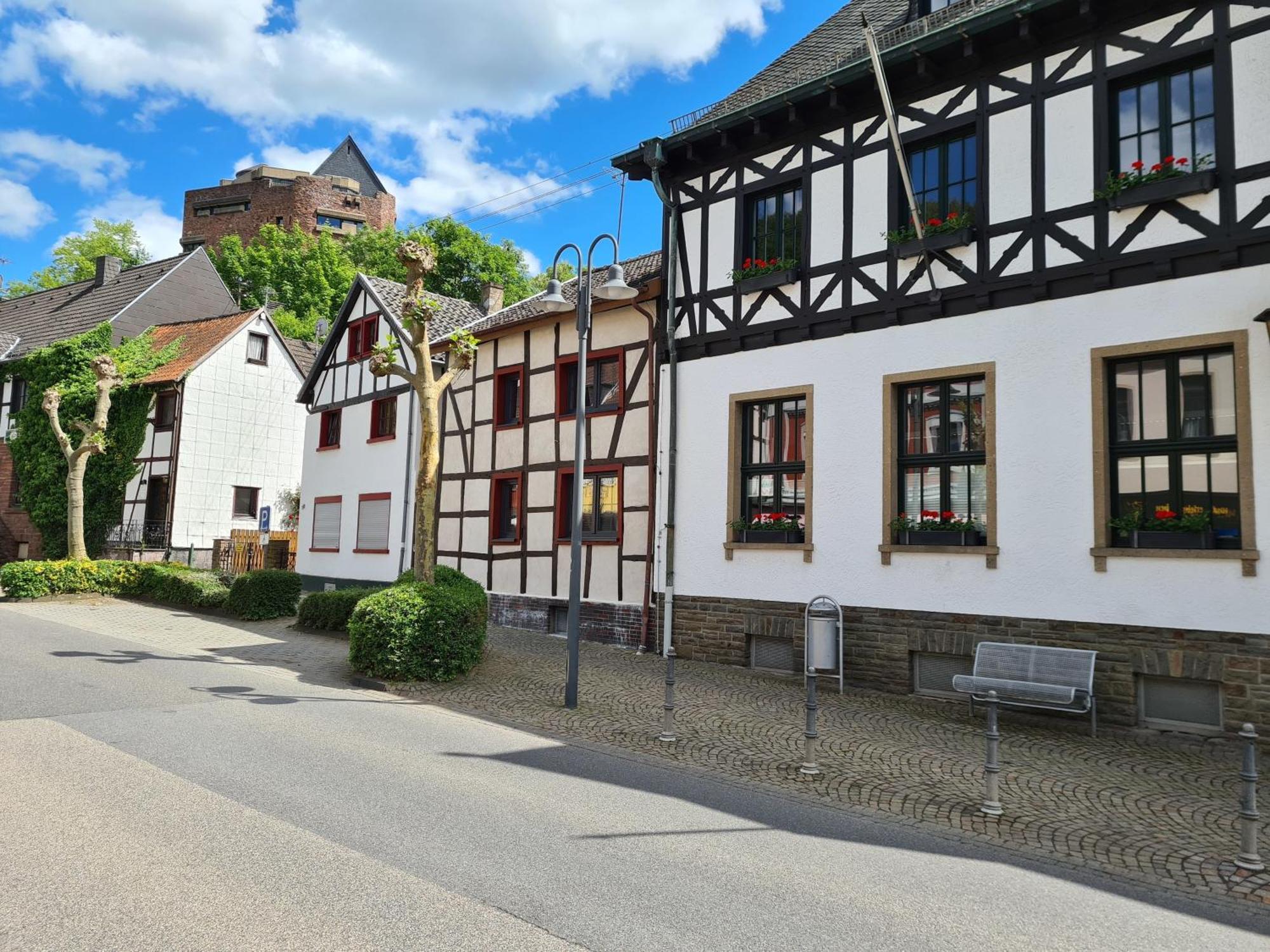 Ferienwohnung Am Rathaus Heimbach Exterior photo